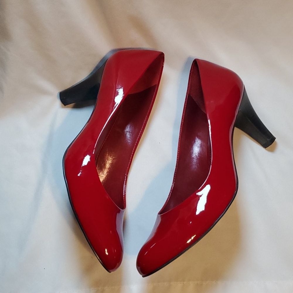 Alex Marie Red Patent Heel 8M